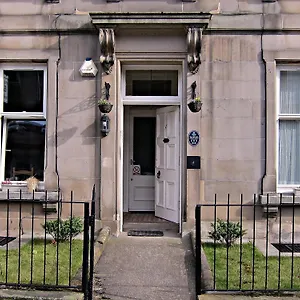 Mccrae's Bed & Breakfast